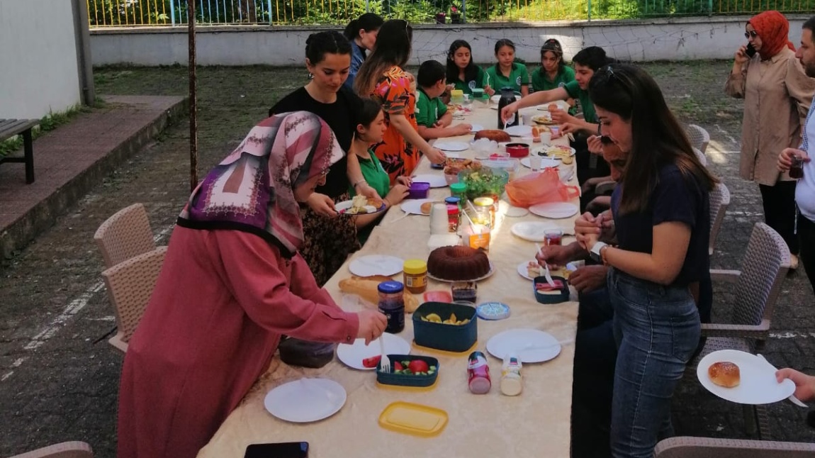 ÖĞRENCİLERLE KAHVALTI